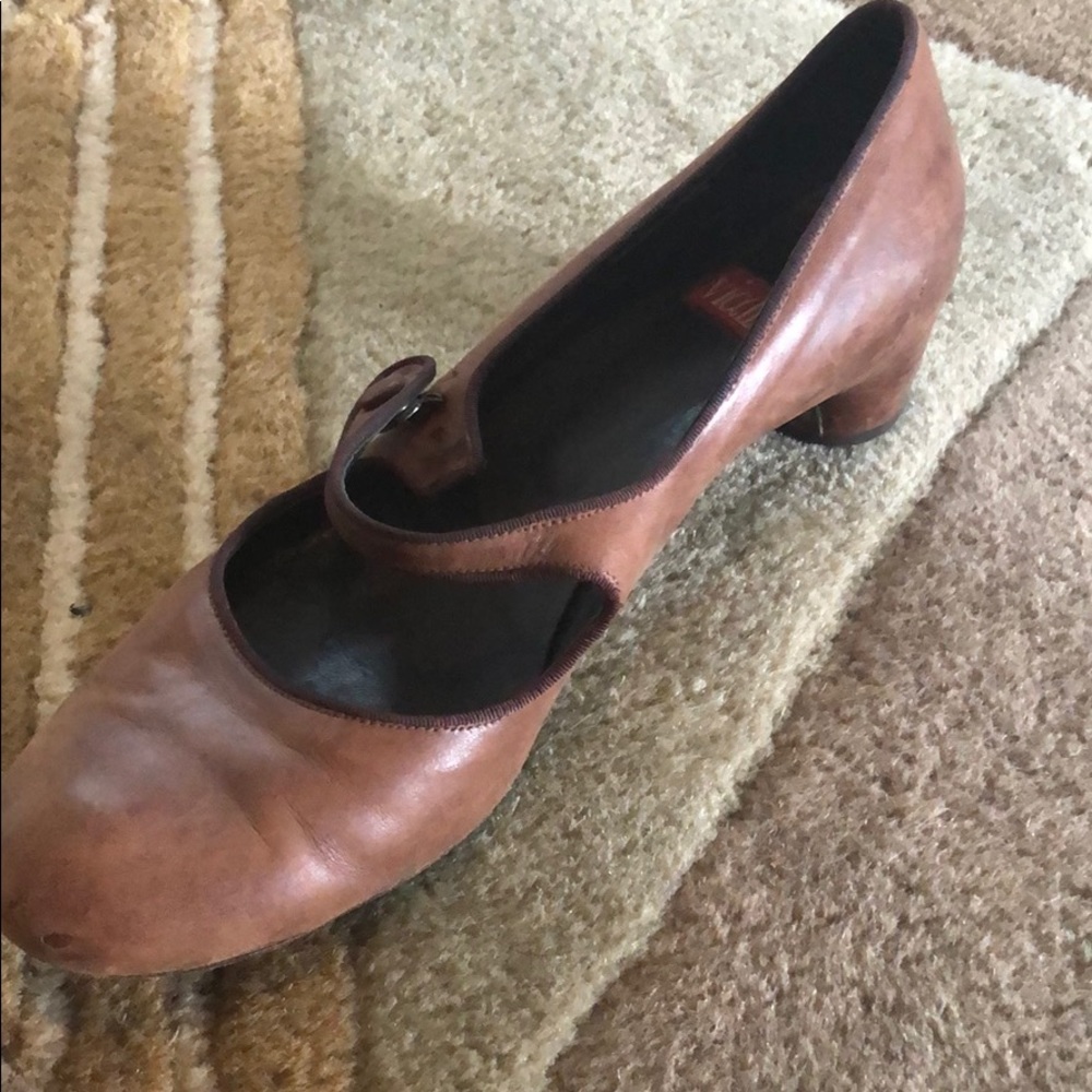 Leather heels